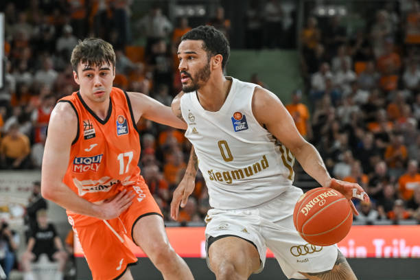 巴萨锋线多 巴萨锋线多