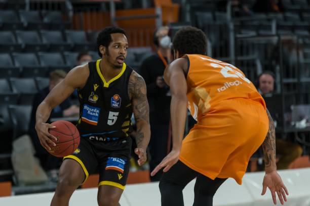 将全队紧密 将全队紧密